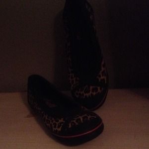 Etnies slip on shoes never been worn