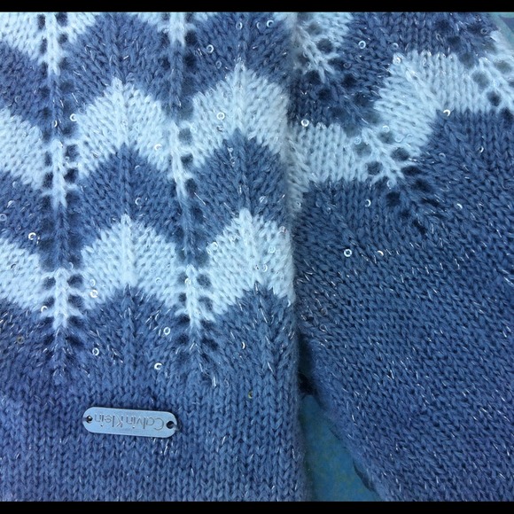 SOLD NWT Calvin Klein grey/white touchscreen glove - Picture 3 of 4