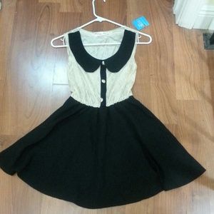 Peter pan collar dress