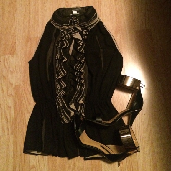 BNWT Robert Rodriguez for Target blouse. - Picture 1 of 3