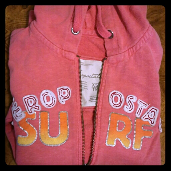 Sweet pink sweater aeropostale.   (Offer welcome )