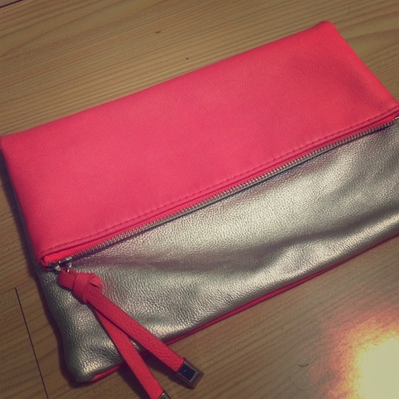 Handheld clutch