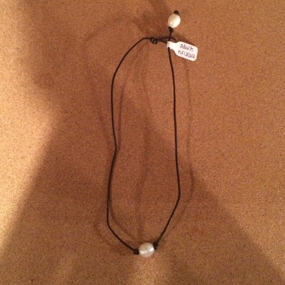 Single Pearl Leather Necklace