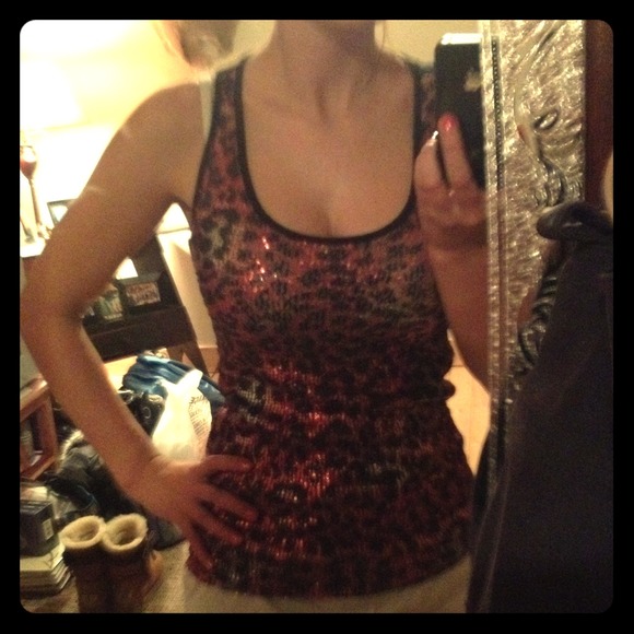 Reddish/pink Leopard sequin tank top