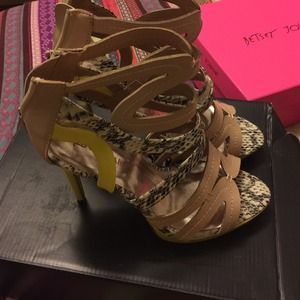 Nude yellow & snake print sandals front platform.