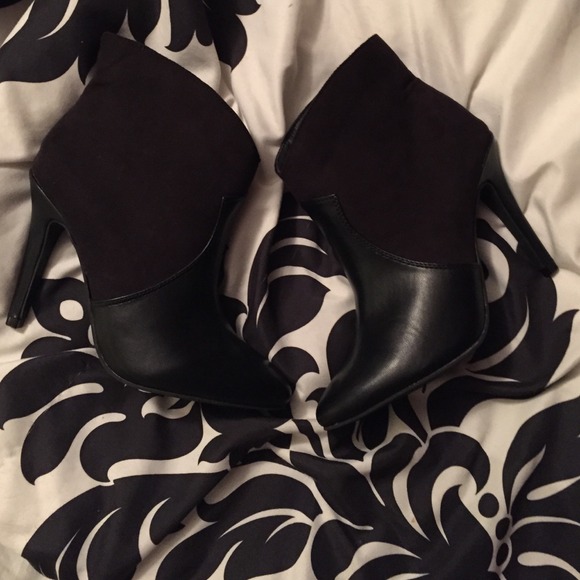 Forever 21 booties - Picture 2 of 4