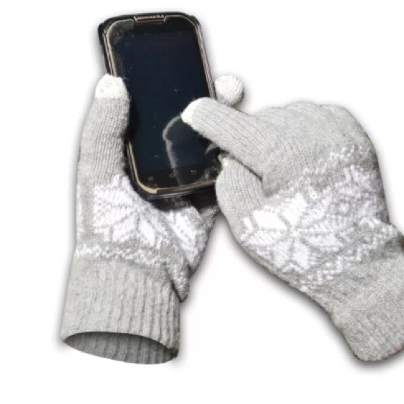 🆕Heather grey beanie and glove set - Picture 2 of 2