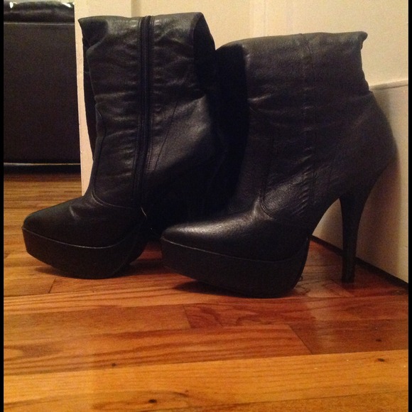 SOLD - Picture 3 of 4