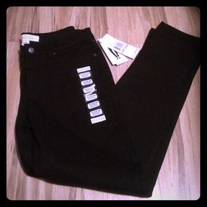 Nwt Kenneth Cole skinny jeans