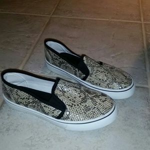 Snake skin shoes