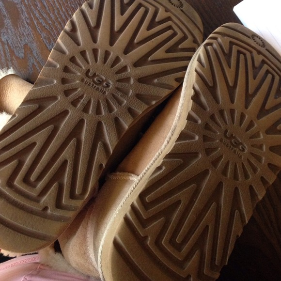 Ugg Boots - Bailey Button