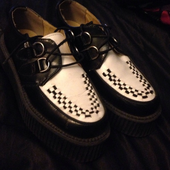 Black and white t.u.k creepers