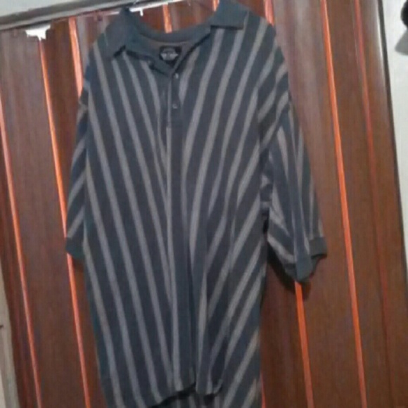Mens polo shirt in very good shape grey with tan l