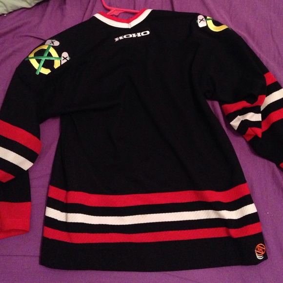 Chicago Blackhawks Jersey - Picture 2 of 4