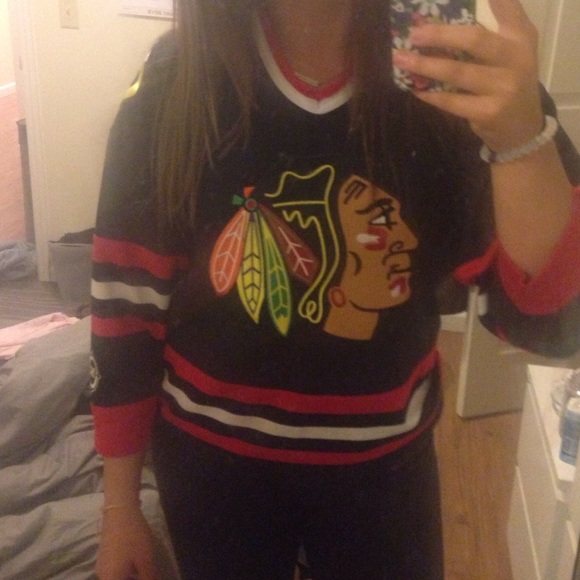 Chicago Blackhawks Jersey - Picture 4 of 4