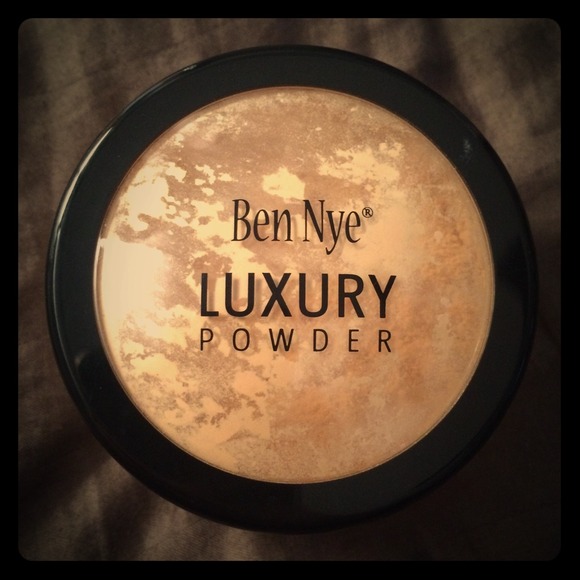 Ben Nye Banana Powder