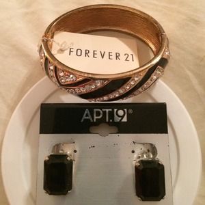 Bracelet & clip-on earrings, NWT