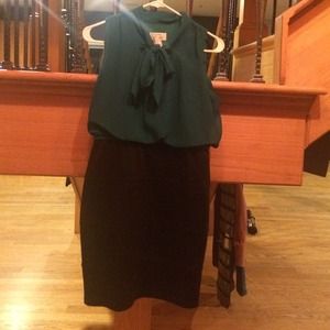 Super cute green & black dress