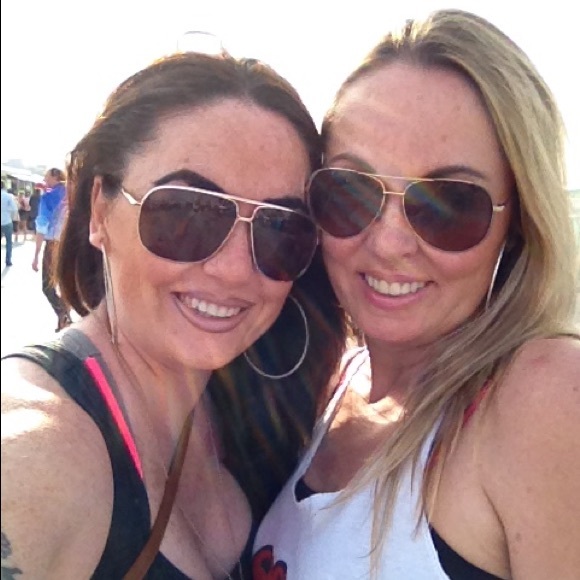 Hi ❤️ 😜👛🍀🍀🍀 - Picture 3 of 4