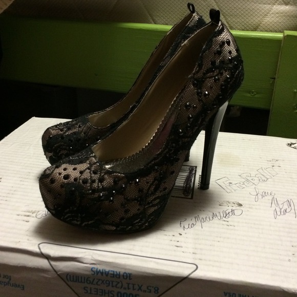 Heels!! - Picture 4 of 4