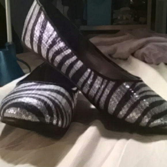 Zebra flats NWOT