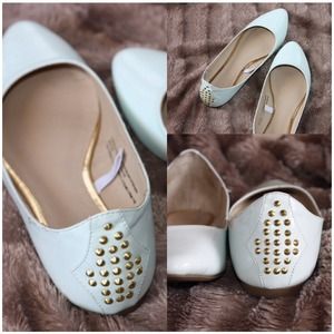 Reduced for @yiadaly Mint Studded Flats