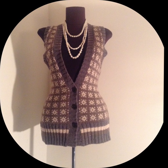 🔹🔸🔹BANANA REPUBLIC SWEATER VEST🔹🔸🔹