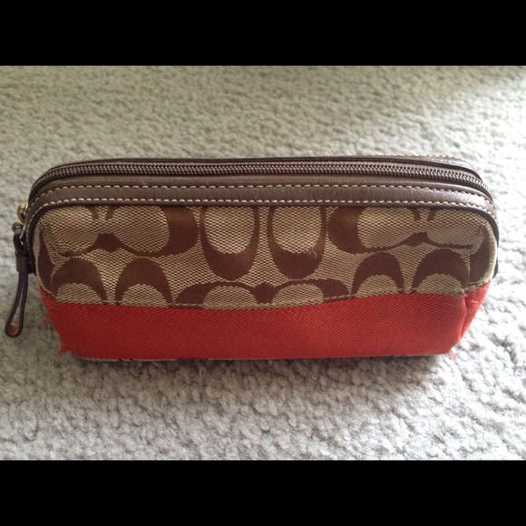 Coach cosmetic case 👝