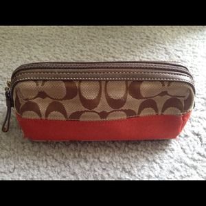 Coach cosmetic case 👝