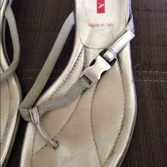 Prada kitten heels - Picture 2 of 3