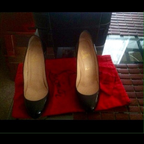 Christian Louboutin Shoes size 8 (fits like 71/2)