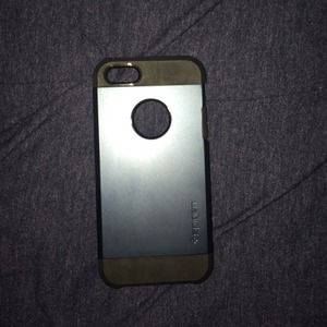 Spigen Tough Armor Iphone 5/5s Case