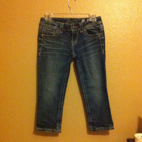 SZ 26 Miss Me Capris