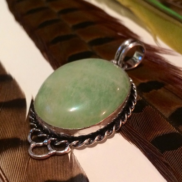 ⭐️SALE⭐️Sterling Silver Mint Polished Gem Pendent! - Picture 3 of 4