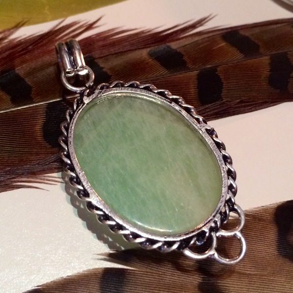 ⭐️SALE⭐️Sterling Silver Mint Polished Gem Pendent! - Picture 4 of 4