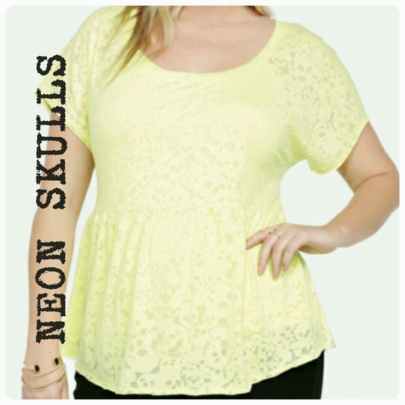 TORRID BURNOUT SKULL TOP - 14/16 1X - NWT