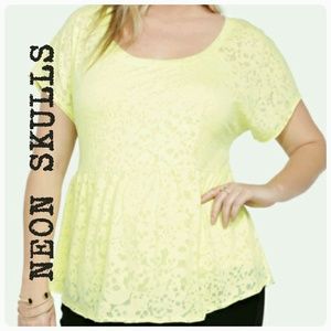 TORRID BURNOUT SKULL TOP - 14/16 1X - NWT