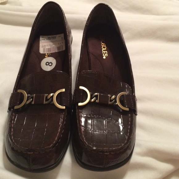Brown croc dress shoes.  REDUCED