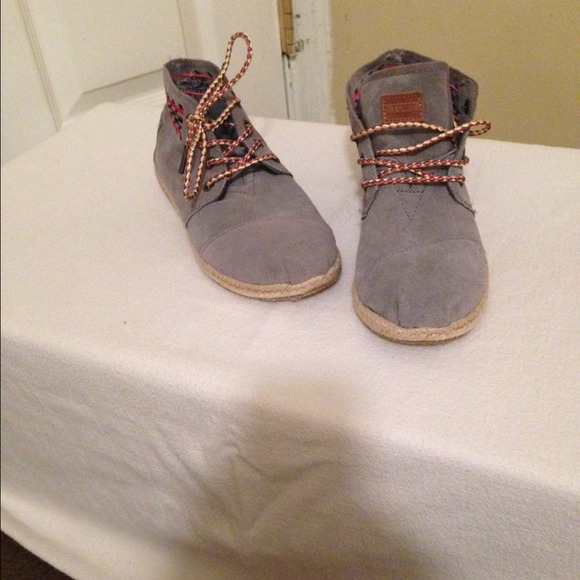 Toms ankle booties (grey)