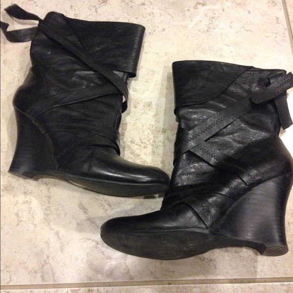 Black Aldo boots
