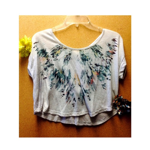 ❤️SALE❤️ Adorable Tribal Crop Top💚💙