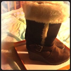 NEVER WORN! Brown furry boots!