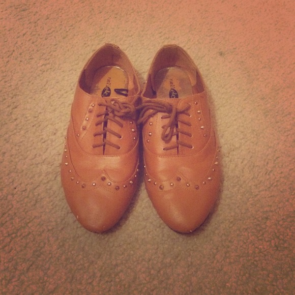 Flat shoes