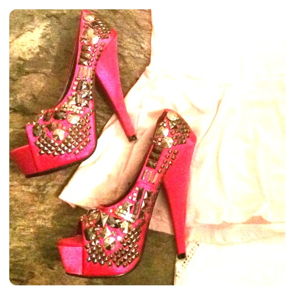 Hot Pink Bling Pumps