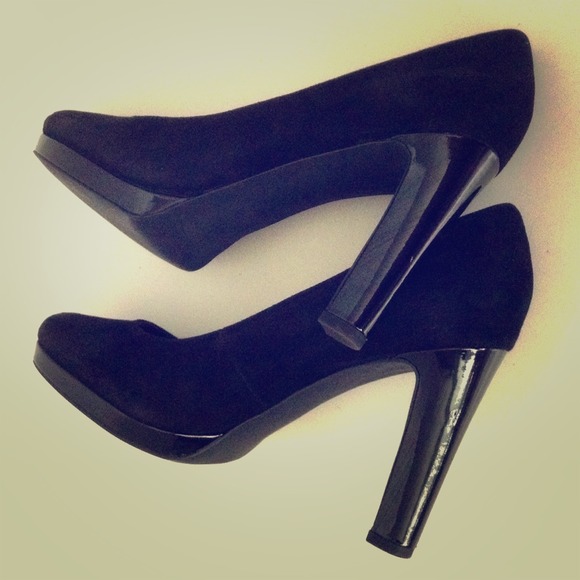 Franco Sarto Black Suede Pump