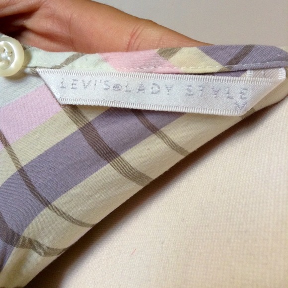 Levi's Lady Style Backless Halter Check Top - Picture 4 of 4