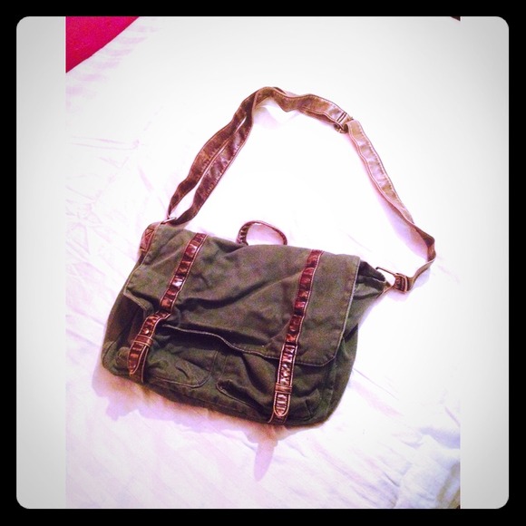 Messenger bag