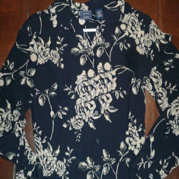 Long sleeve dress shirt