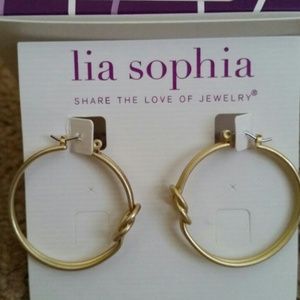 Knotical Hoop earrings