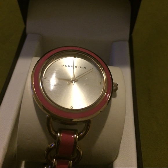 Nice - Ann Klein Pink& Gold Woman's Watch💐🎉🎀 - Picture 2 of 4